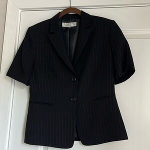 Tahari - Arthur S. Levine short sleeved jacket